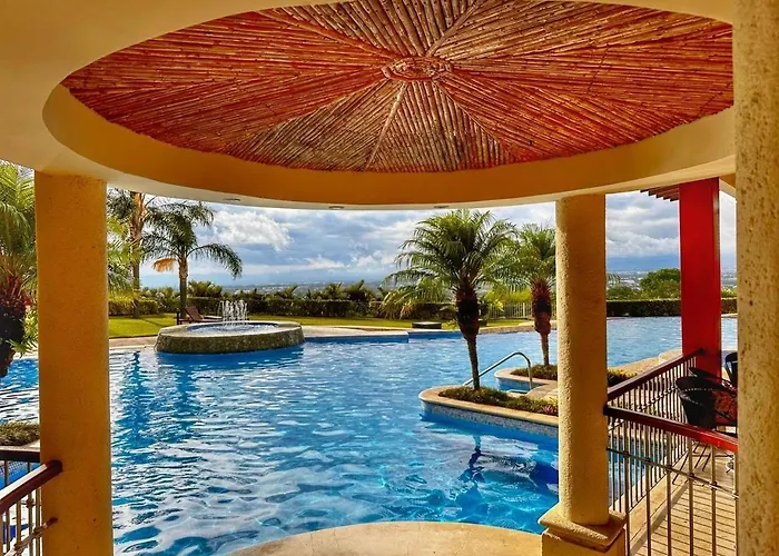 Cr Mariposa Rentals Comfortable Penthouse, Ac, Pool, Gym, Tennis