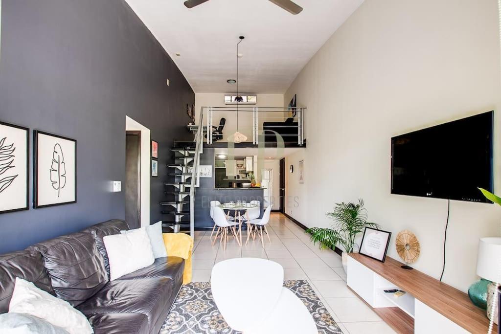Apartment Cr Mariposa Comfortable Penthouse, Ac, Pool, Gym, Tennis