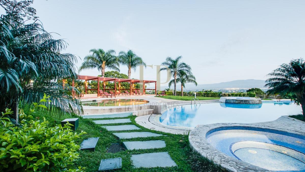 Cr Mariposa Comfortable Penthouse, Ac, Pool, Gym, Tennis